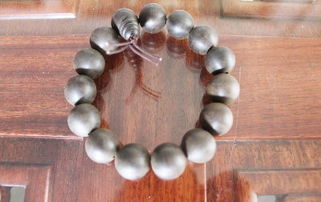 南通琦虎紅木工藝品廠 專注紅木雕刻手佛珠，廠家直銷，定制批發